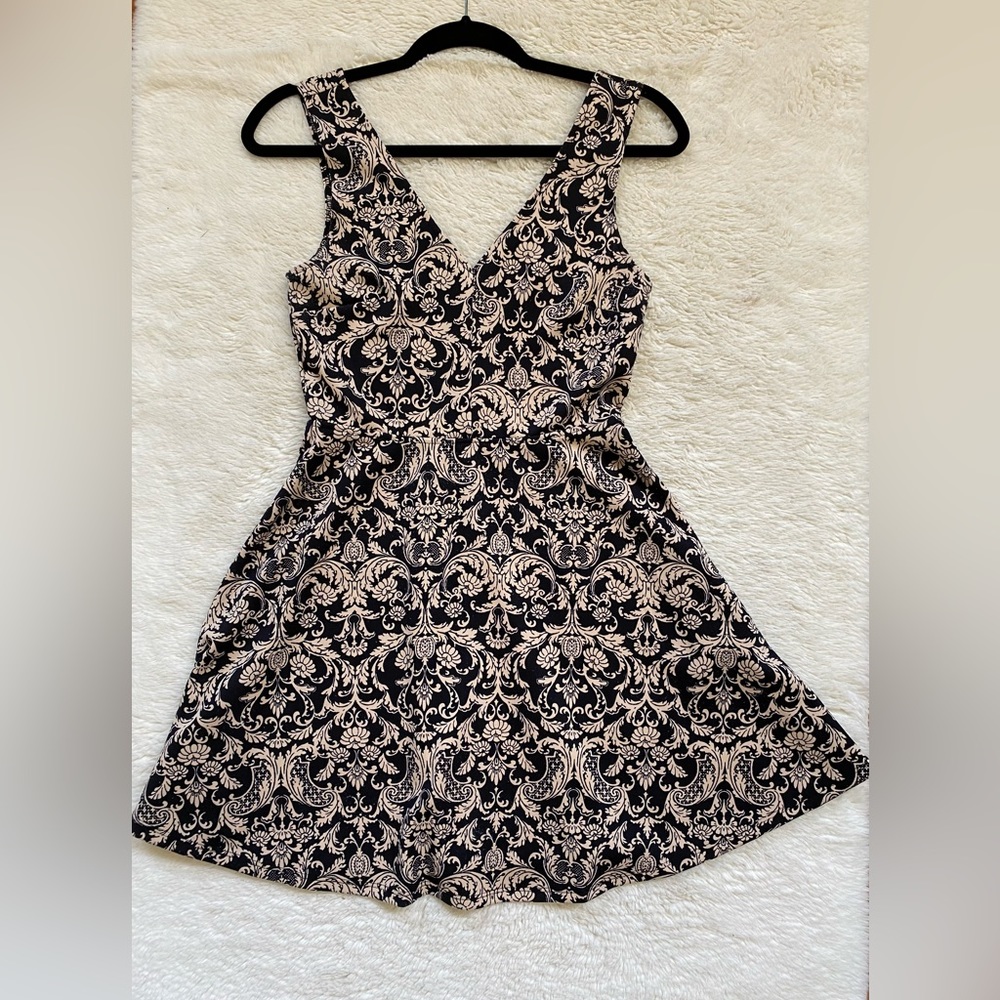 Forever 21 Floral V neck and back Mini Dress